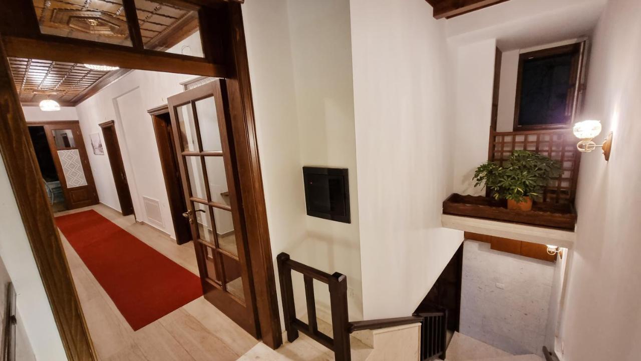 Master Hotel ベラト エクステリア 写真