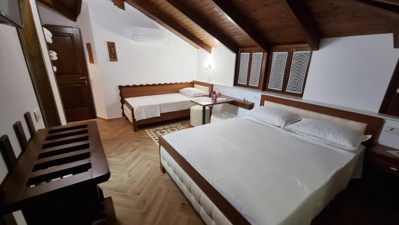 Master Hotel ベラト エクステリア 写真