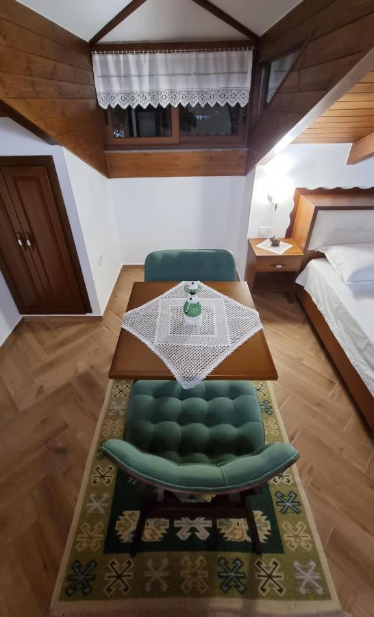 Master Hotel ベラト エクステリア 写真