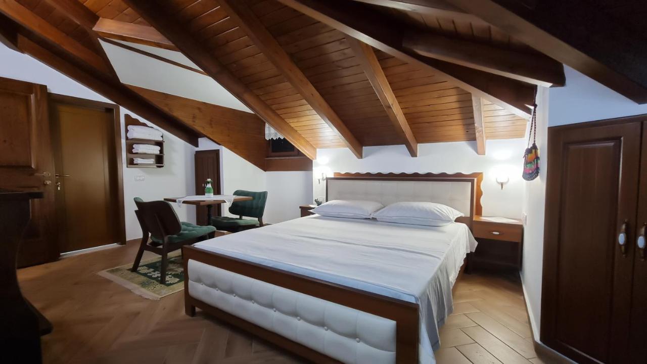 Master Hotel ベラト エクステリア 写真